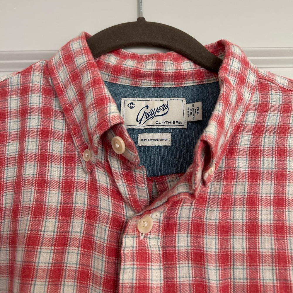 Grayer’s 100% Cotton Men’s Medium Button-Up